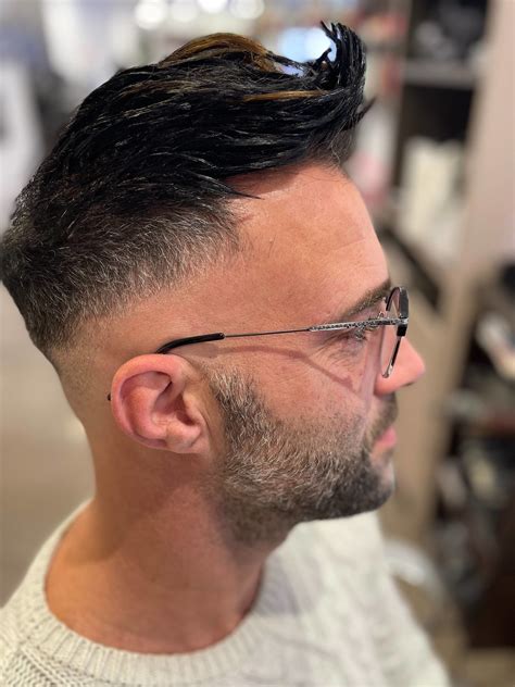 photo coiffure homme|salon de coiffure pour homme.